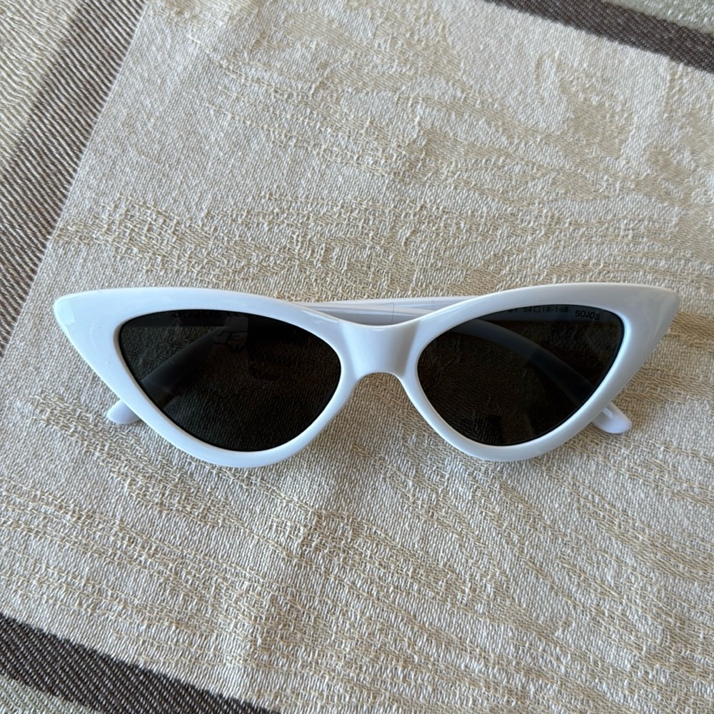 Sojos Sunglasses with dust bag